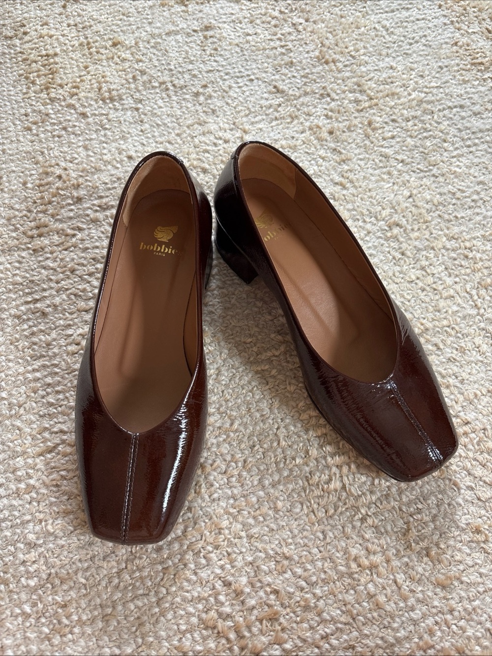 Bobbie’s ZÉLIE Brown Patent Leather Square-Toe Low Heel Pumps, size 37, 6.5